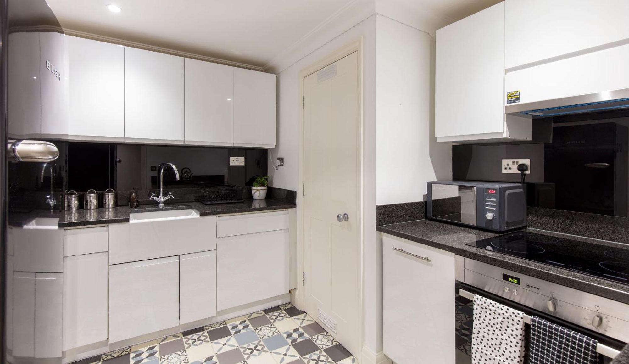 Spacious Quiet 4Bedrooms 6Beds House With Private Garage 5Min Walk To Paddington Station Лондон Экстерьер фото
